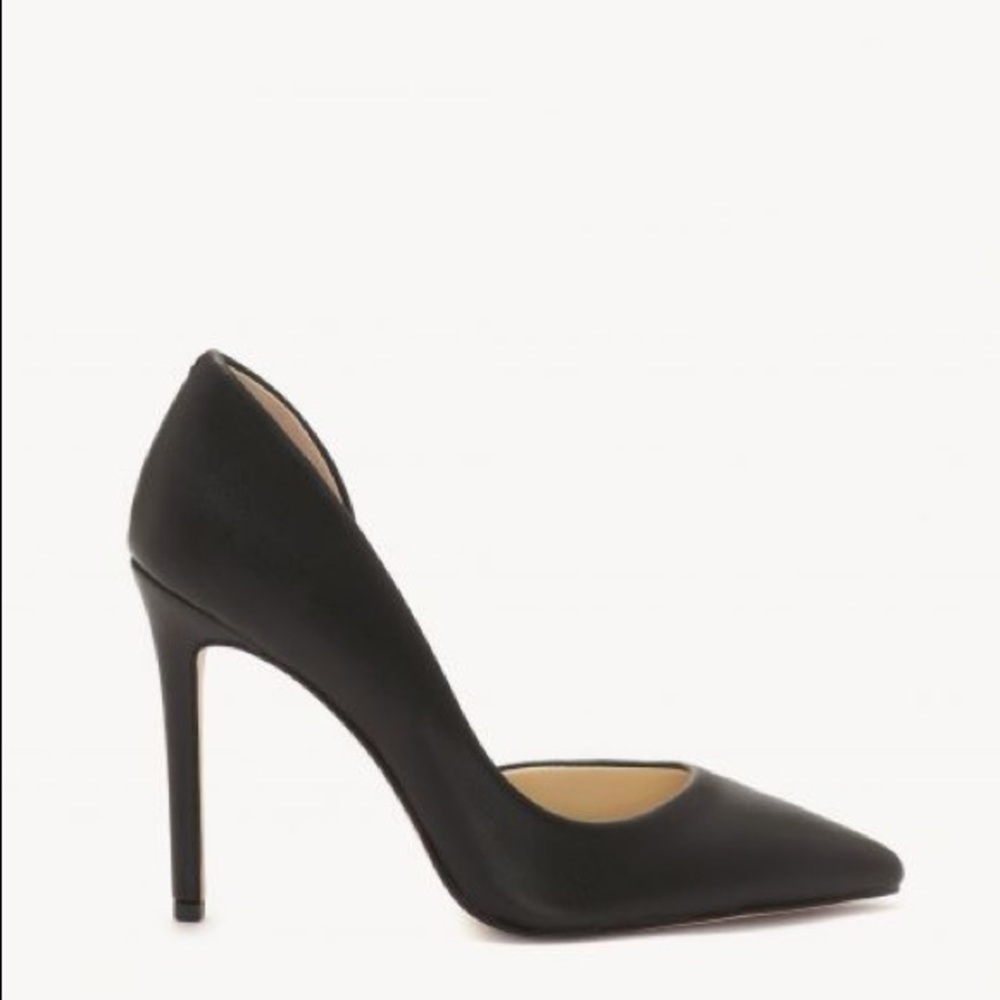 NWOT Jessica Simpson Pheona Heels